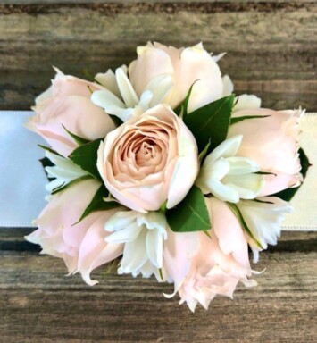Spray Rose Tie on Wrist Corsage